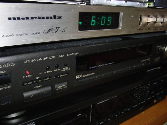 




sinto TECHNICS st550 e timer MARANTZ. Rds e ricerca buonissima, un gran bel sinto. 