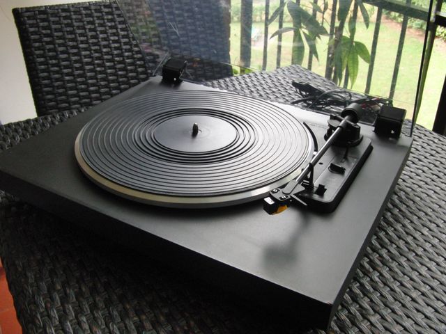




Giradischi DUAL CS415 con testina AUDIO TECHNICA