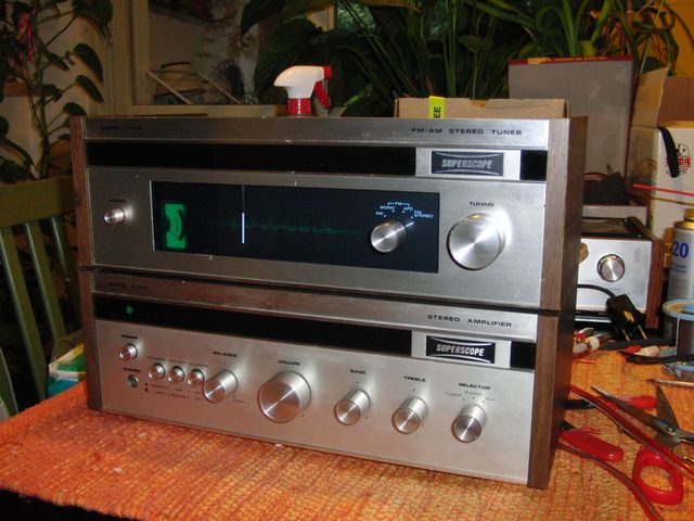 




Un amplificatore Superscope A245( il sinto non è più a disposizione)
Molto bello e semplice, scuola Maranz.