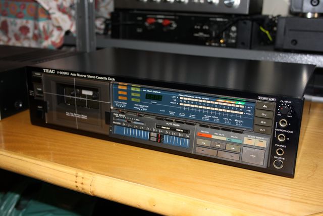 




Teac V 909 RX
Un signor registratore.