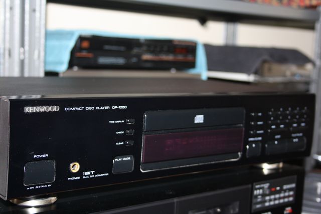 




Bellissimo lettore KENWOOD DP1050.
Ottimo lettore cd anche masterizzati.
